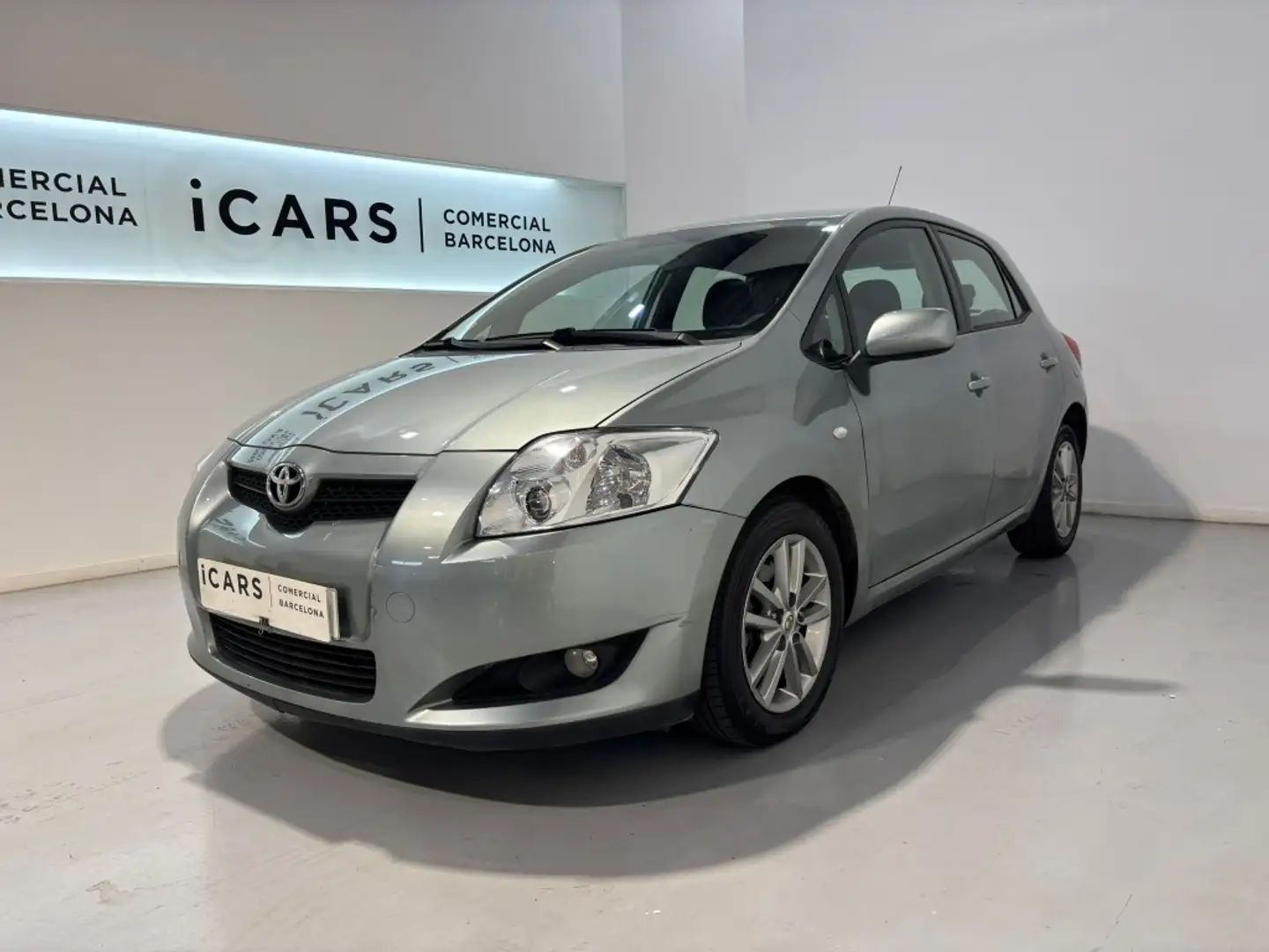 Toyota Auris 2.0D-4D Luna Gris - 2