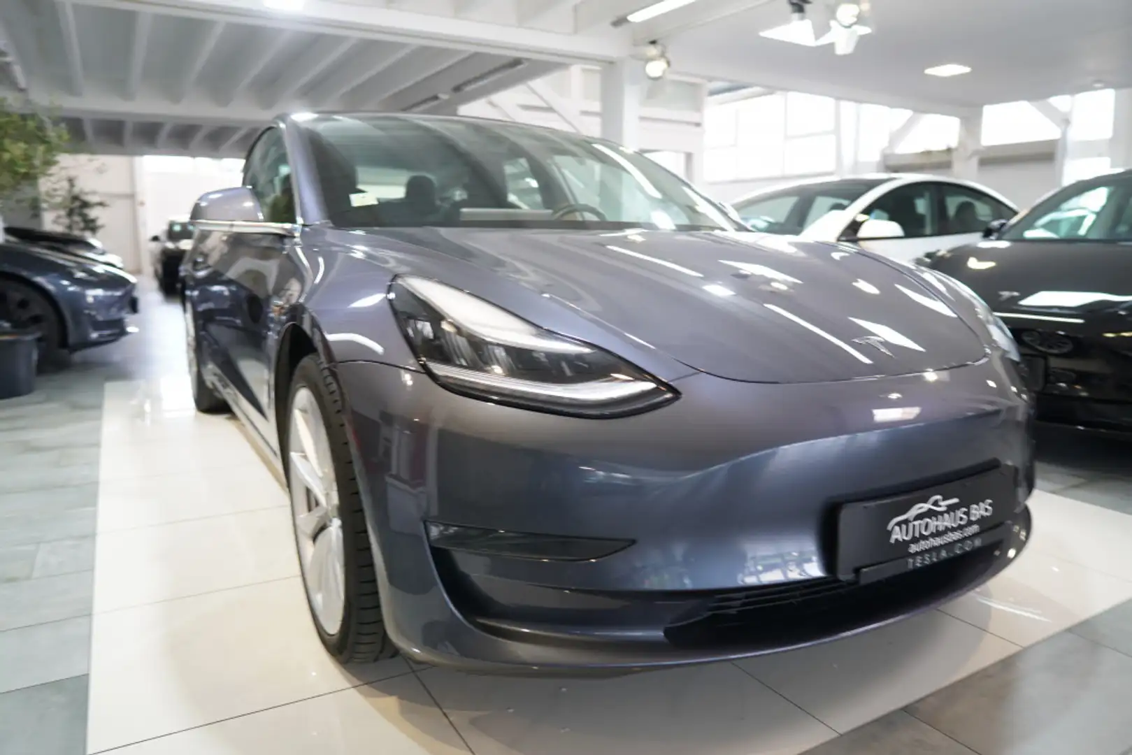 Tesla Model 3 Long Range AWD* 19-Zoll* Mwst ausweisbar Grau - 1