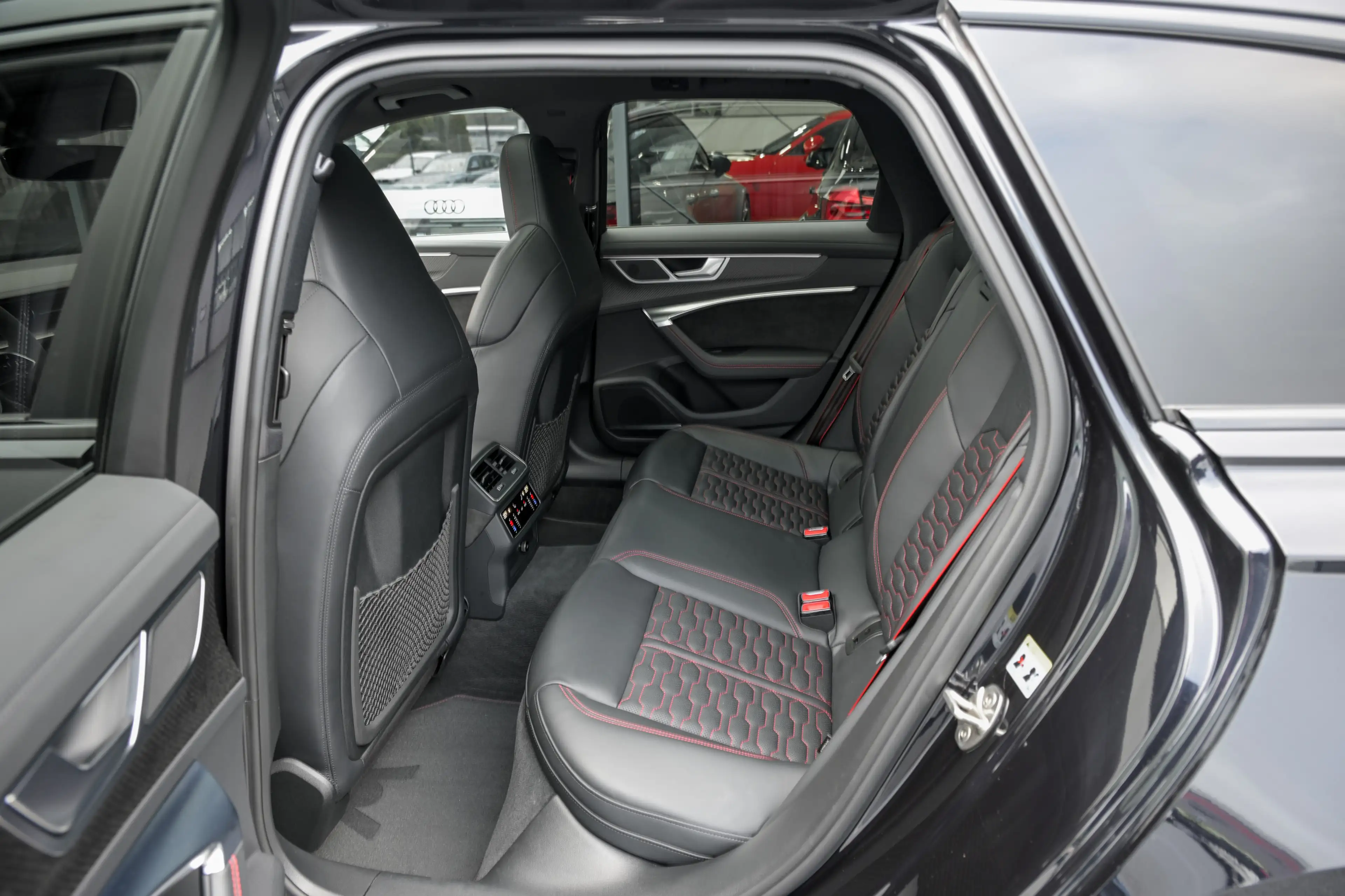 Audi RS6 Avant 4.0 TFSI RS-Design* Standh.* Pano* 22 — photo 15