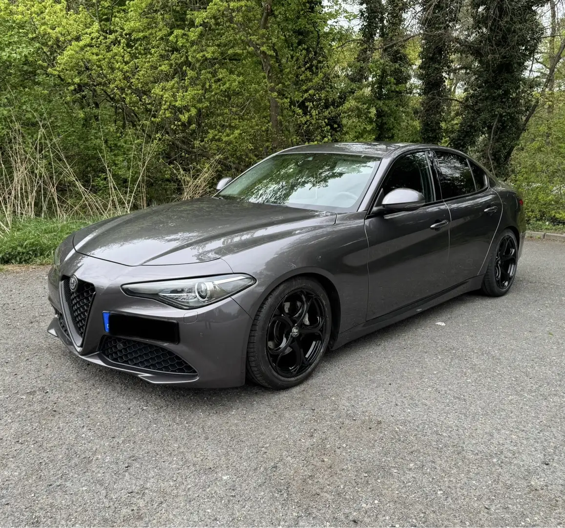 Alfa Romeo Giulia 2.2 Diesel AT8 Super Gris - 2
