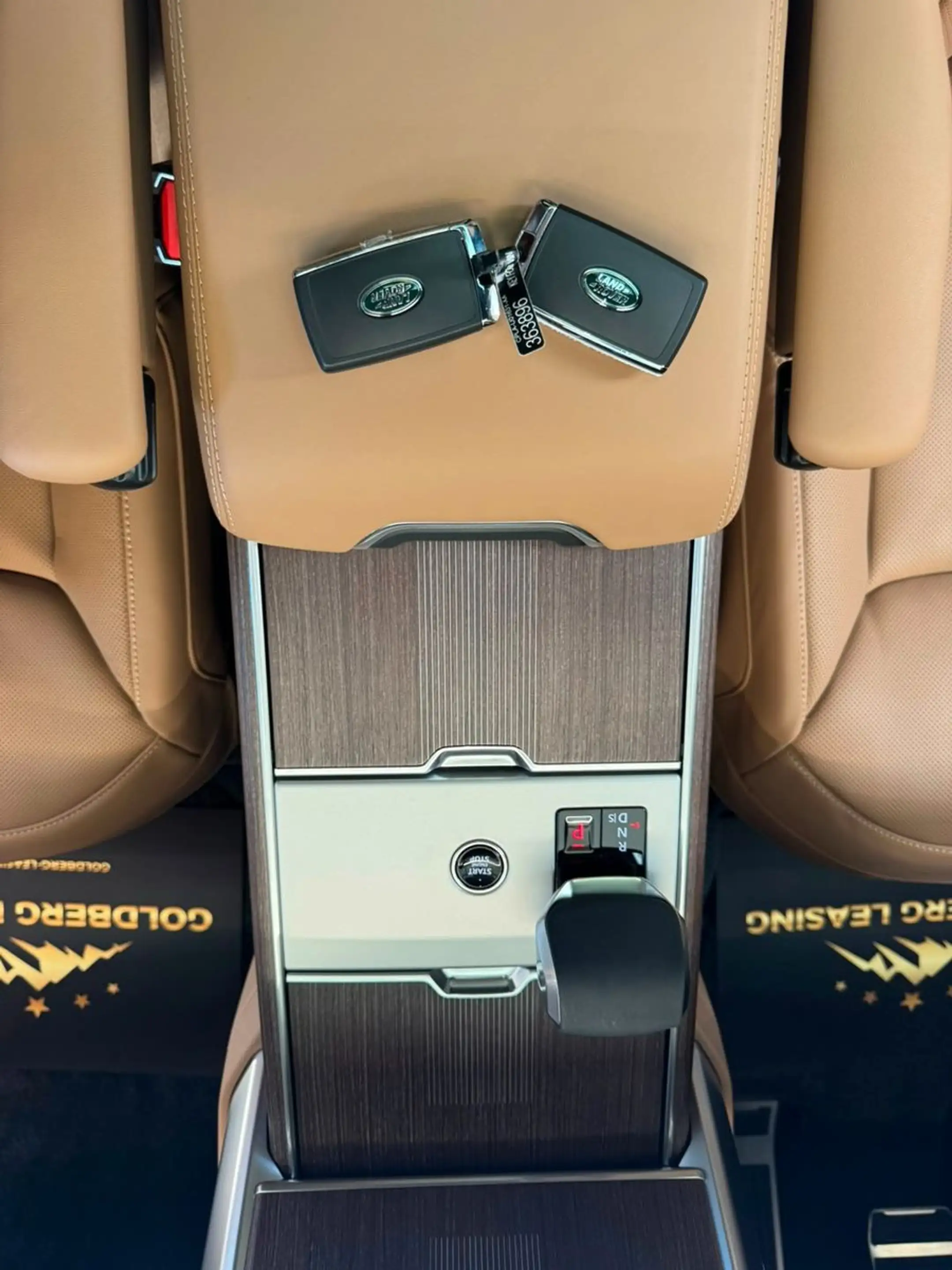 Land Rover Range Rover RANGE ROVER D350 SWB AUTOBIOGRAPHY DVD COOL BOX — photo 8