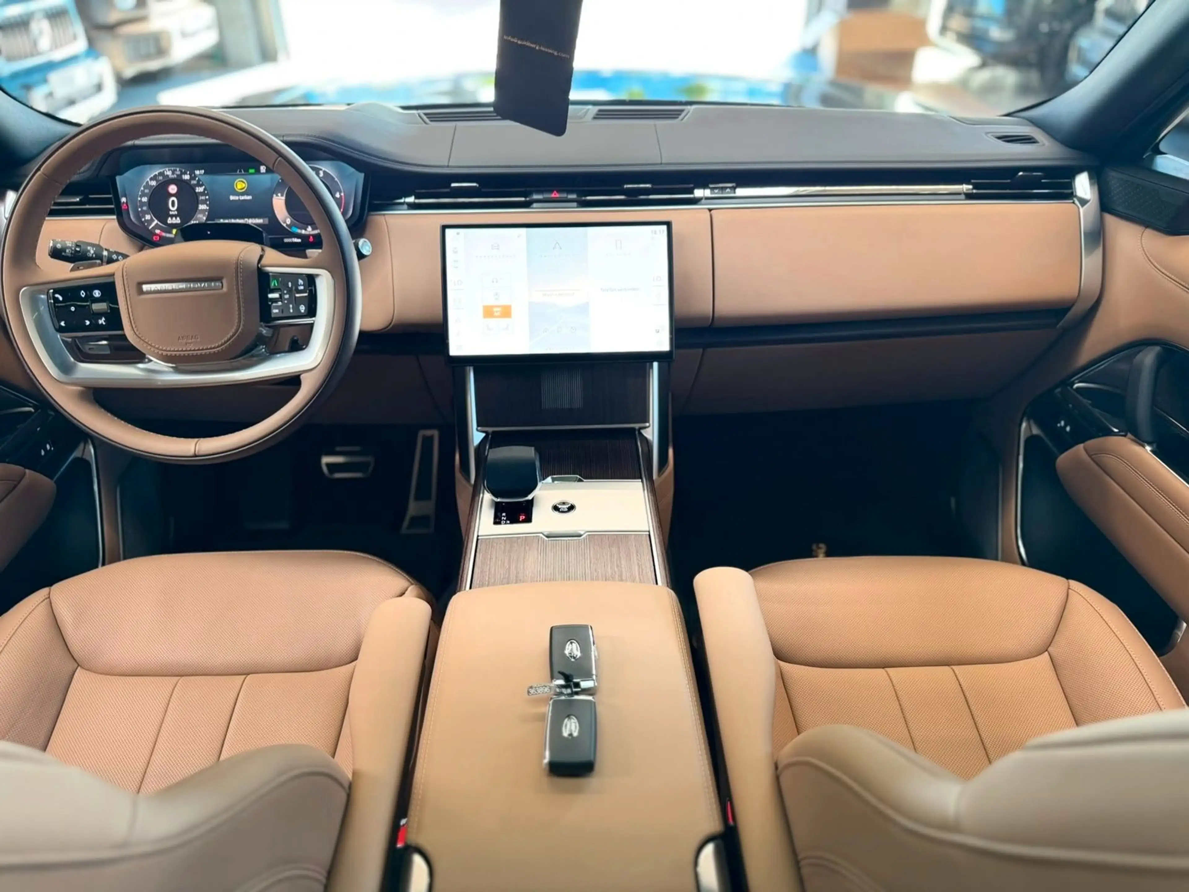 Land Rover Range Rover RANGE ROVER D350 SWB AUTOBIOGRAPHY DVD COOL BOX — photo 3