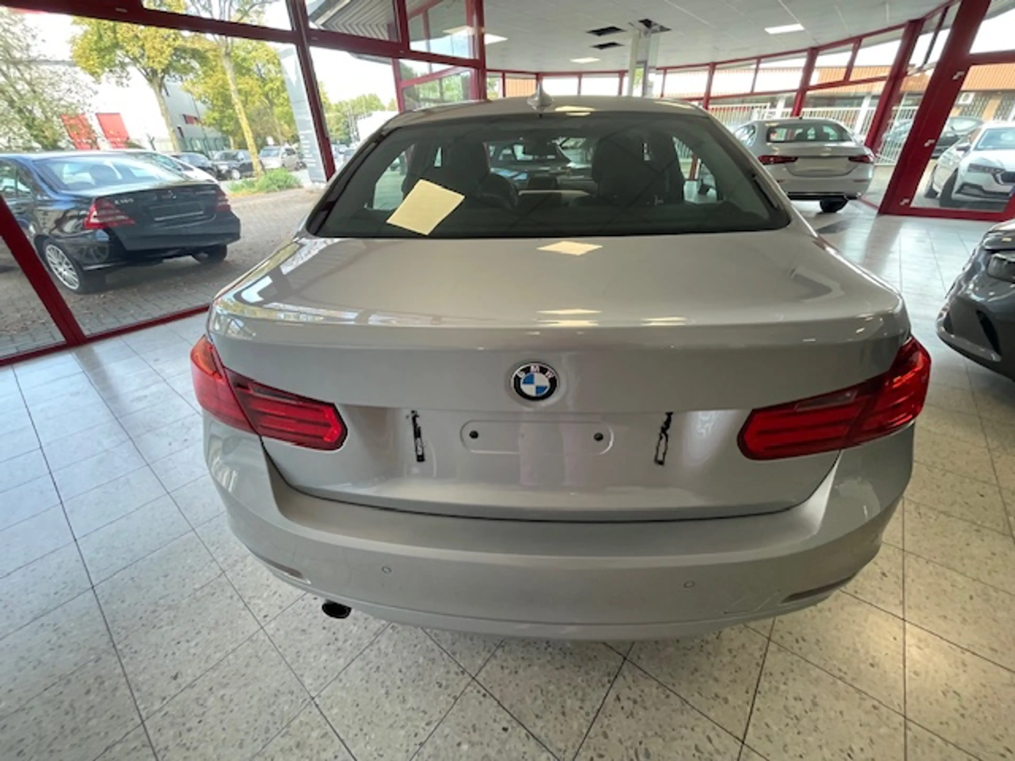 BMW 316 316 i — photo 3