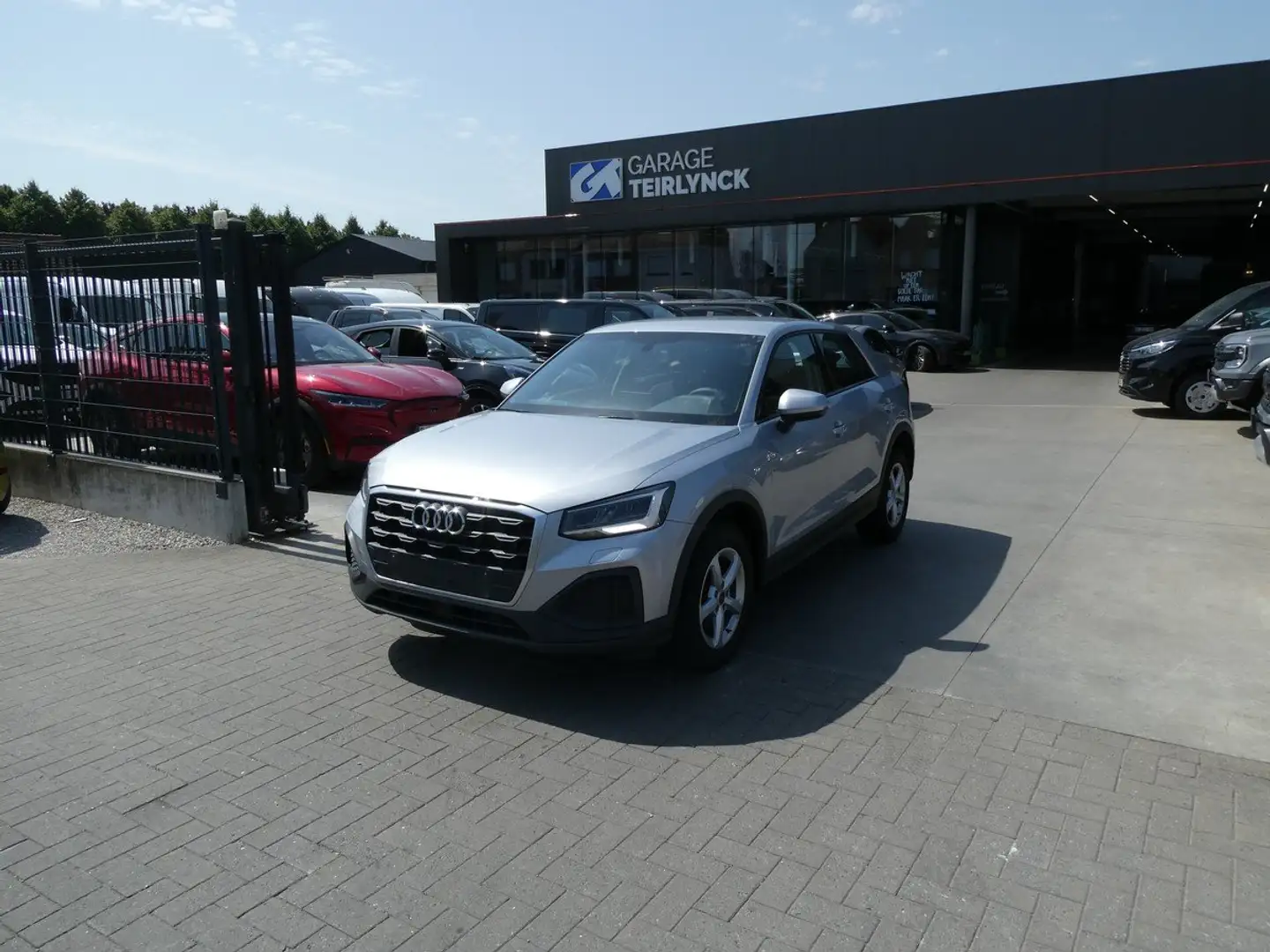Audi Q2 1.5 TFSi 150pk Automaat Business Camera '23 (22702 Zilver - 1