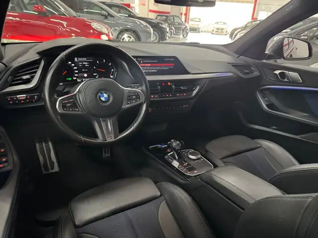 BMW 1 Series view 13