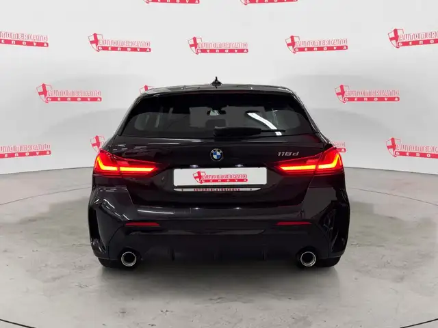 BMW 1 Series view 3
