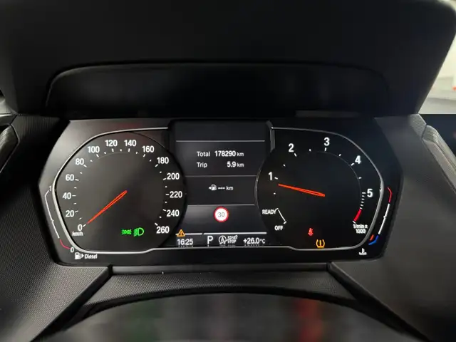 BMW 1 Series view 12