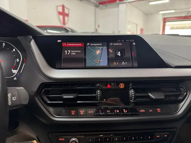 BMW 1 Series view 15