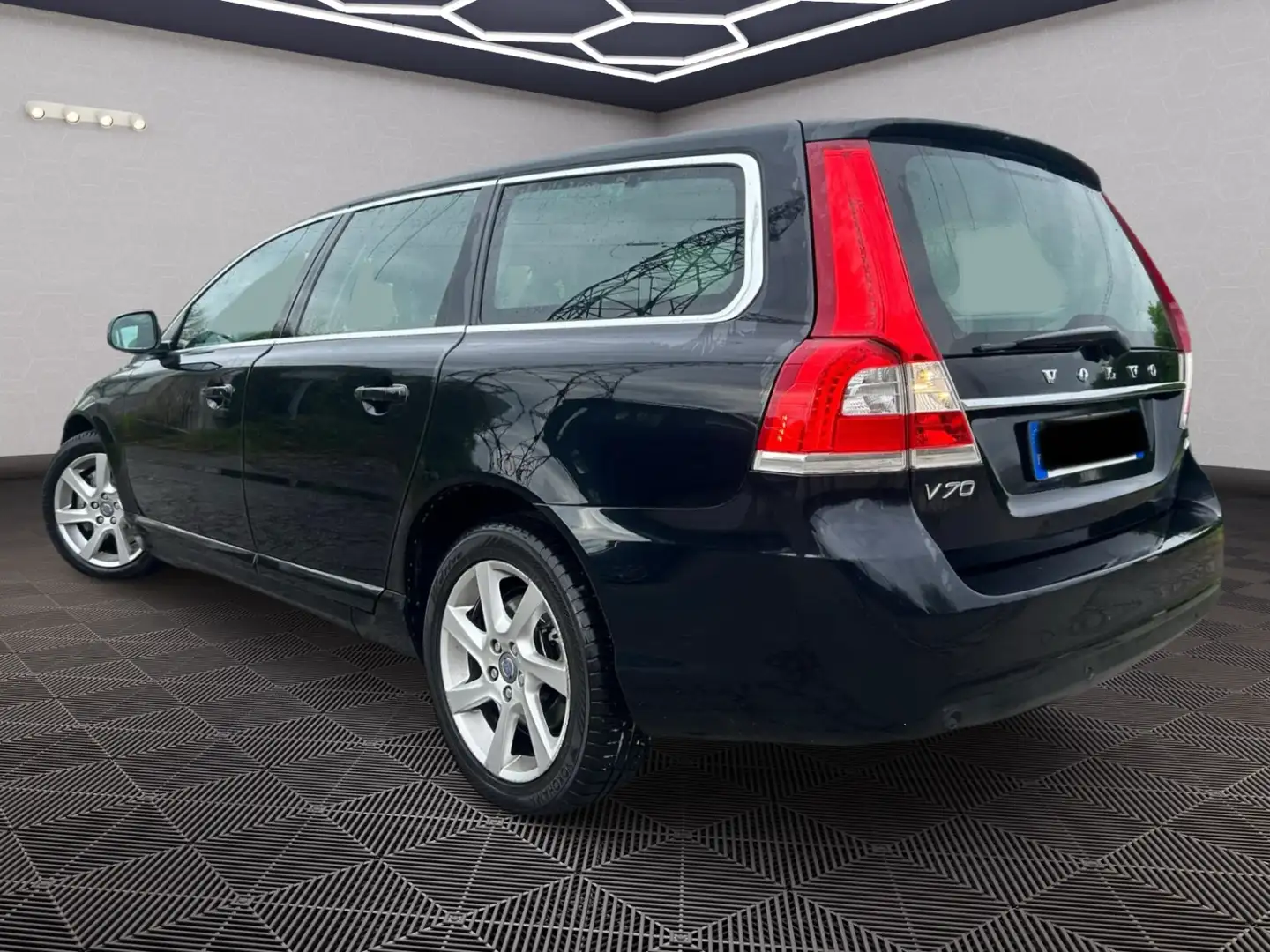 Volvo V70 Momentum Noir - 2