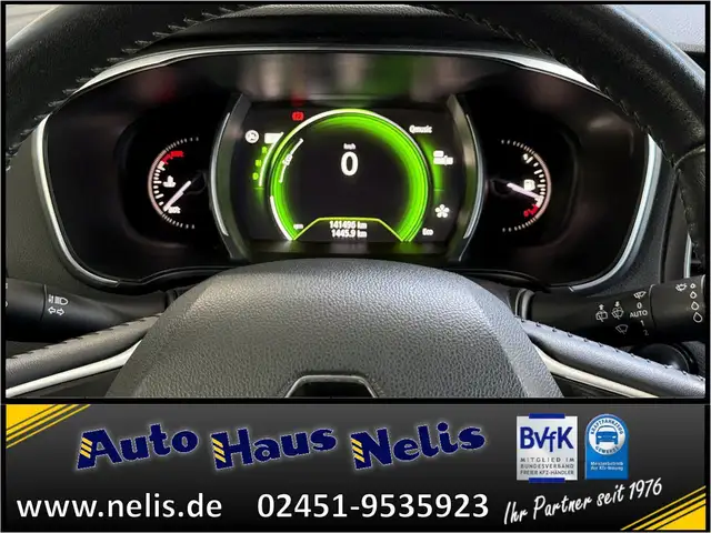 Renault Megane view 12