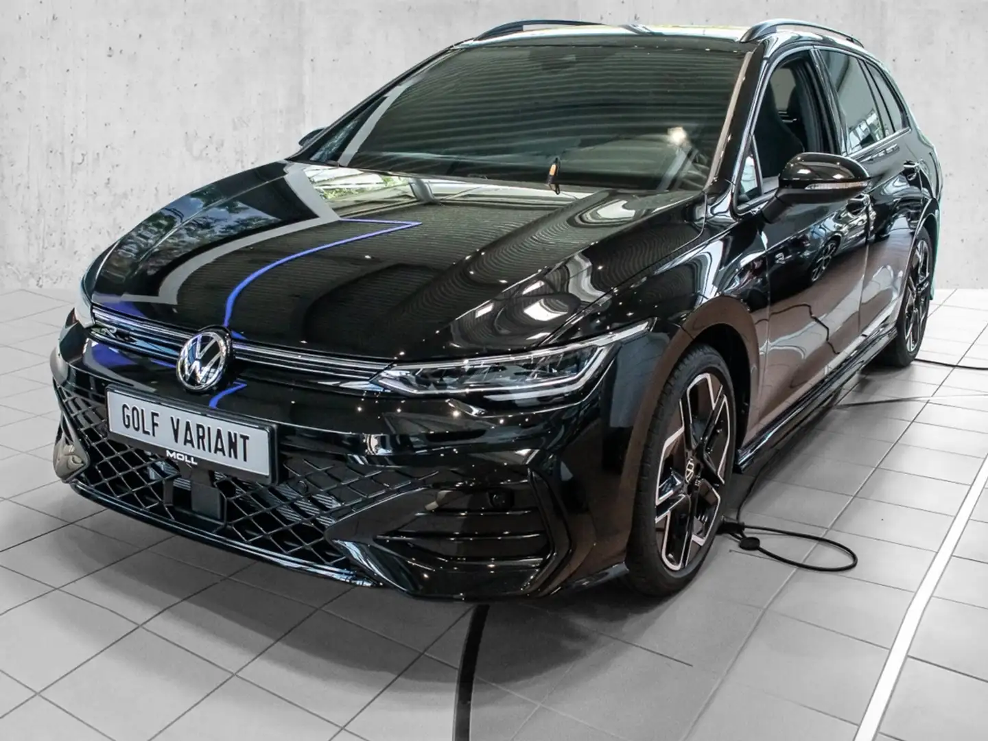 Volkswagen Golf Variant R-Line 1.5 l eTSI OPF DSG NAVI LED Schwarz - 2