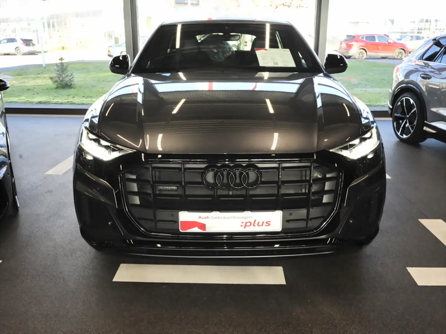 Audi Q8 50 TDI quattro S line Pano HD-Matrix AHK Grau - 2