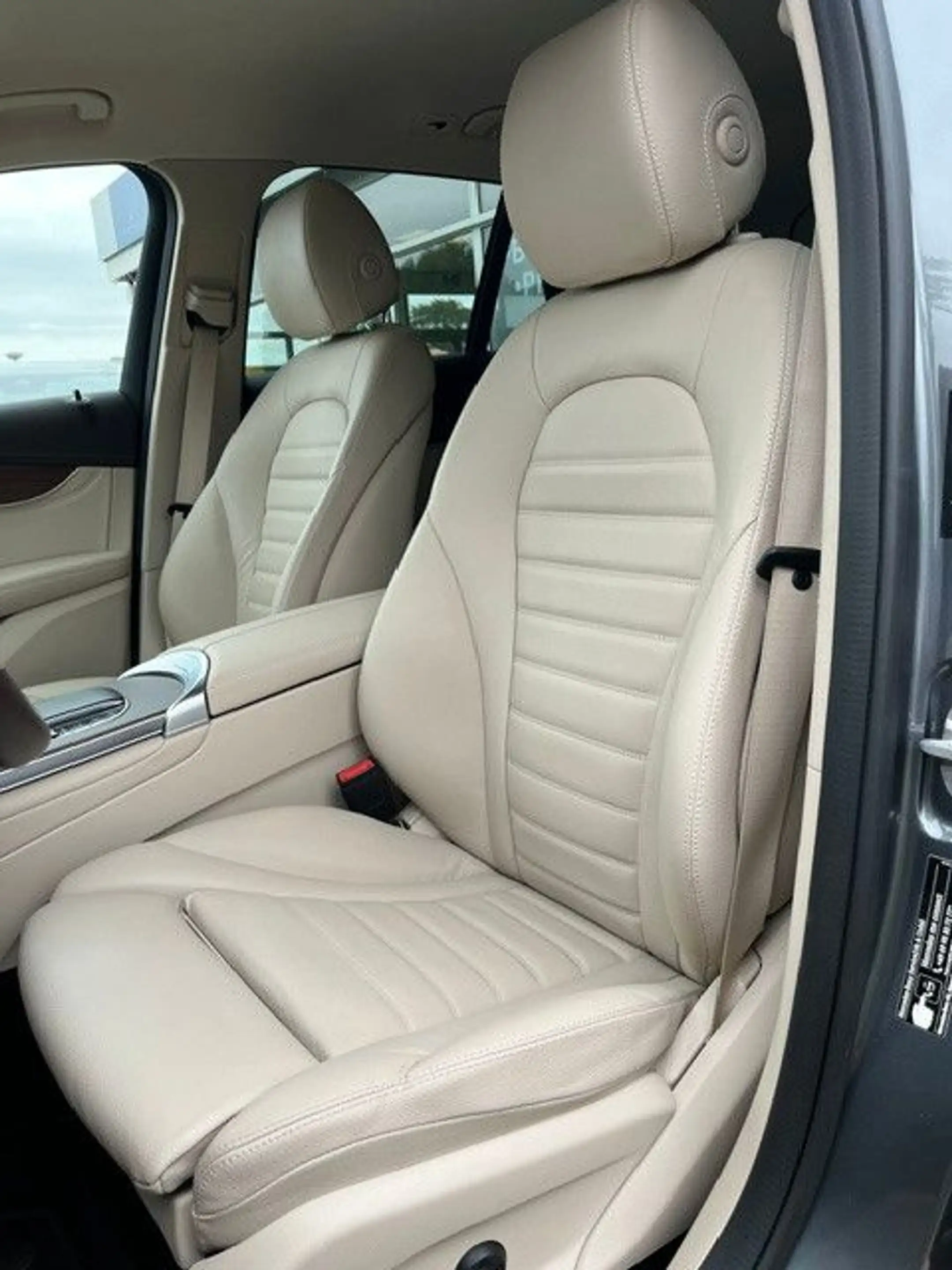 Mercedes-Benz GLC 400 d 4Matic Exclusive LEDER BEIGE AHK — photo 11
