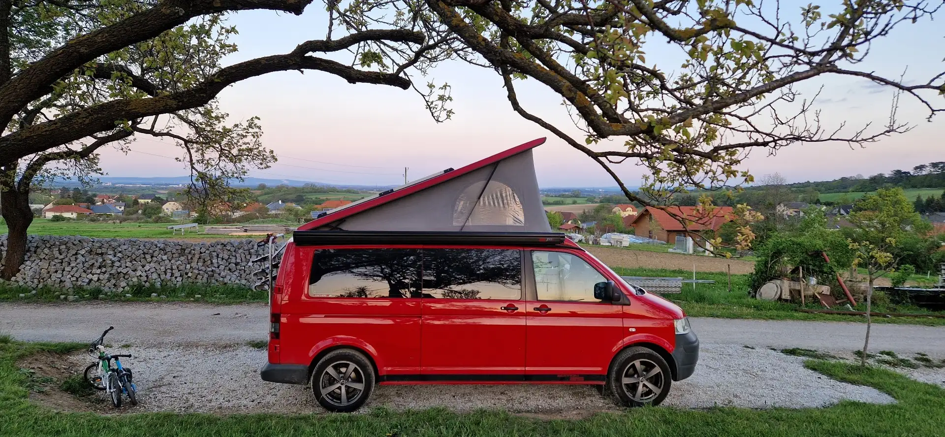 Volkswagen T5 California - 1