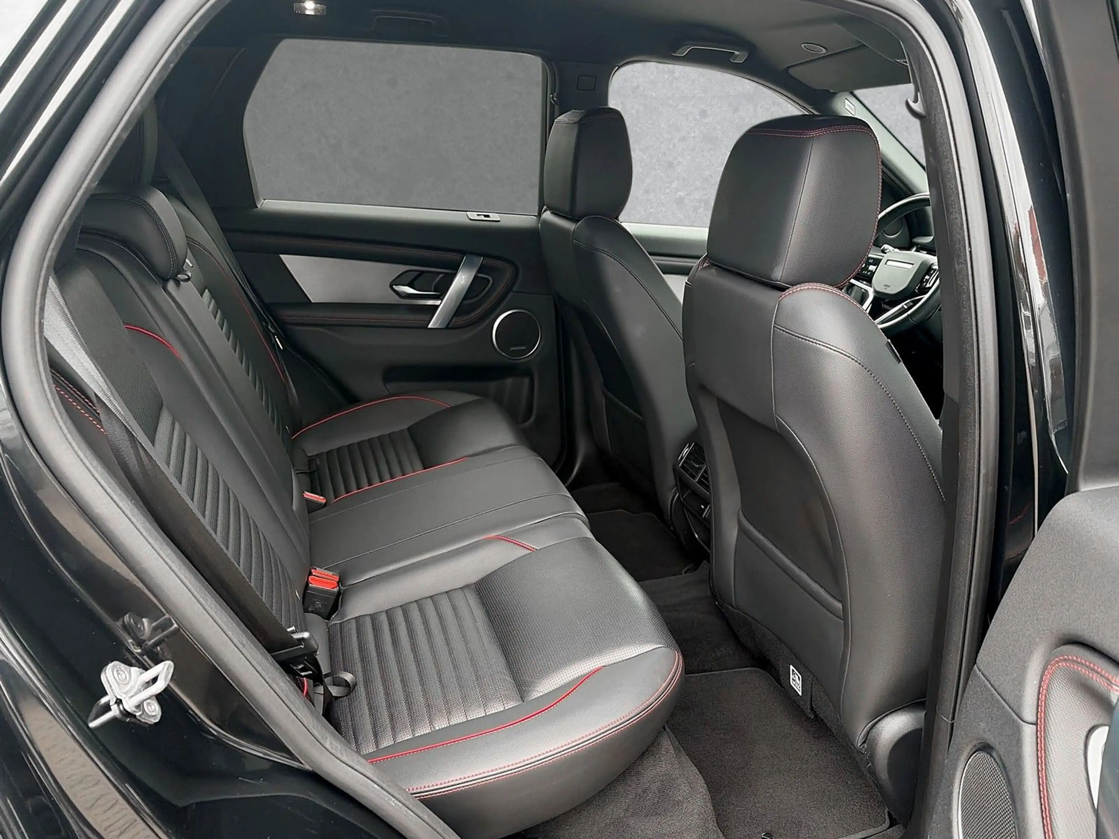 Land Rover Discovery Sport D165 R-DYNAMIC SE — photo 5