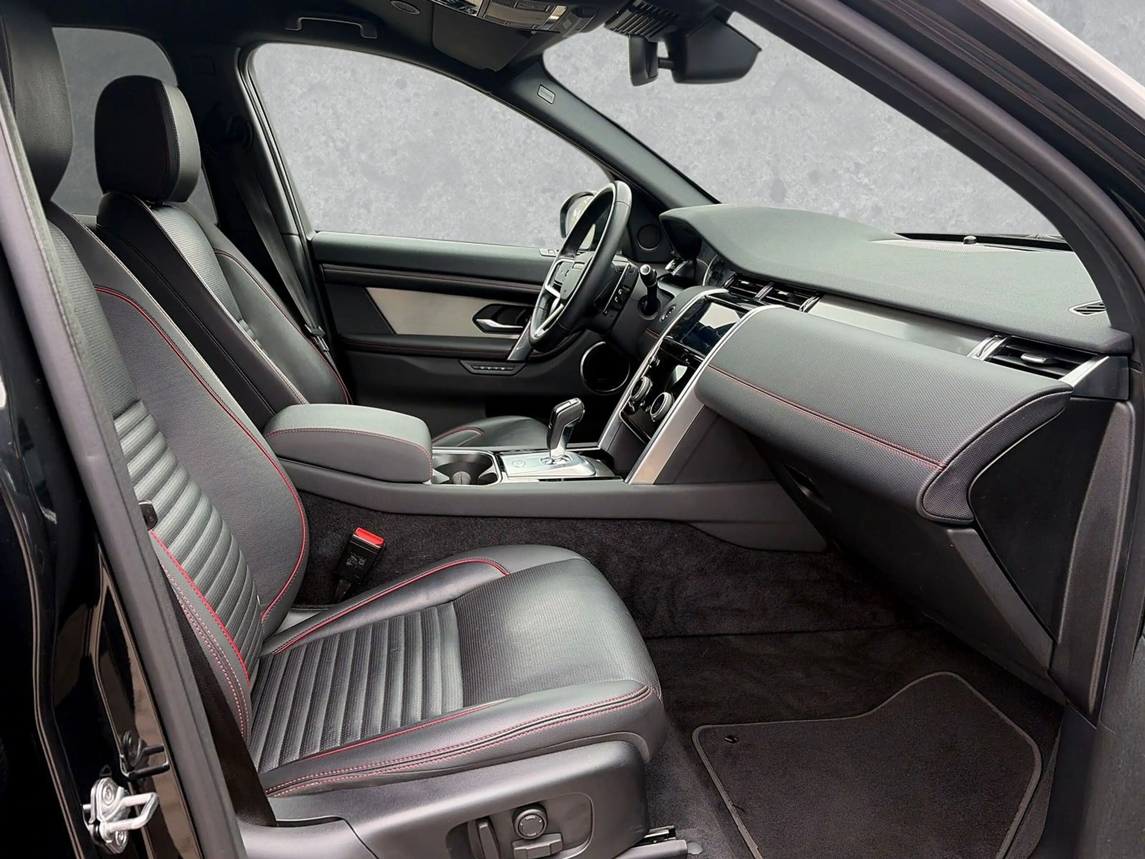 Land Rover Discovery Sport D165 R-DYNAMIC SE — photo 3