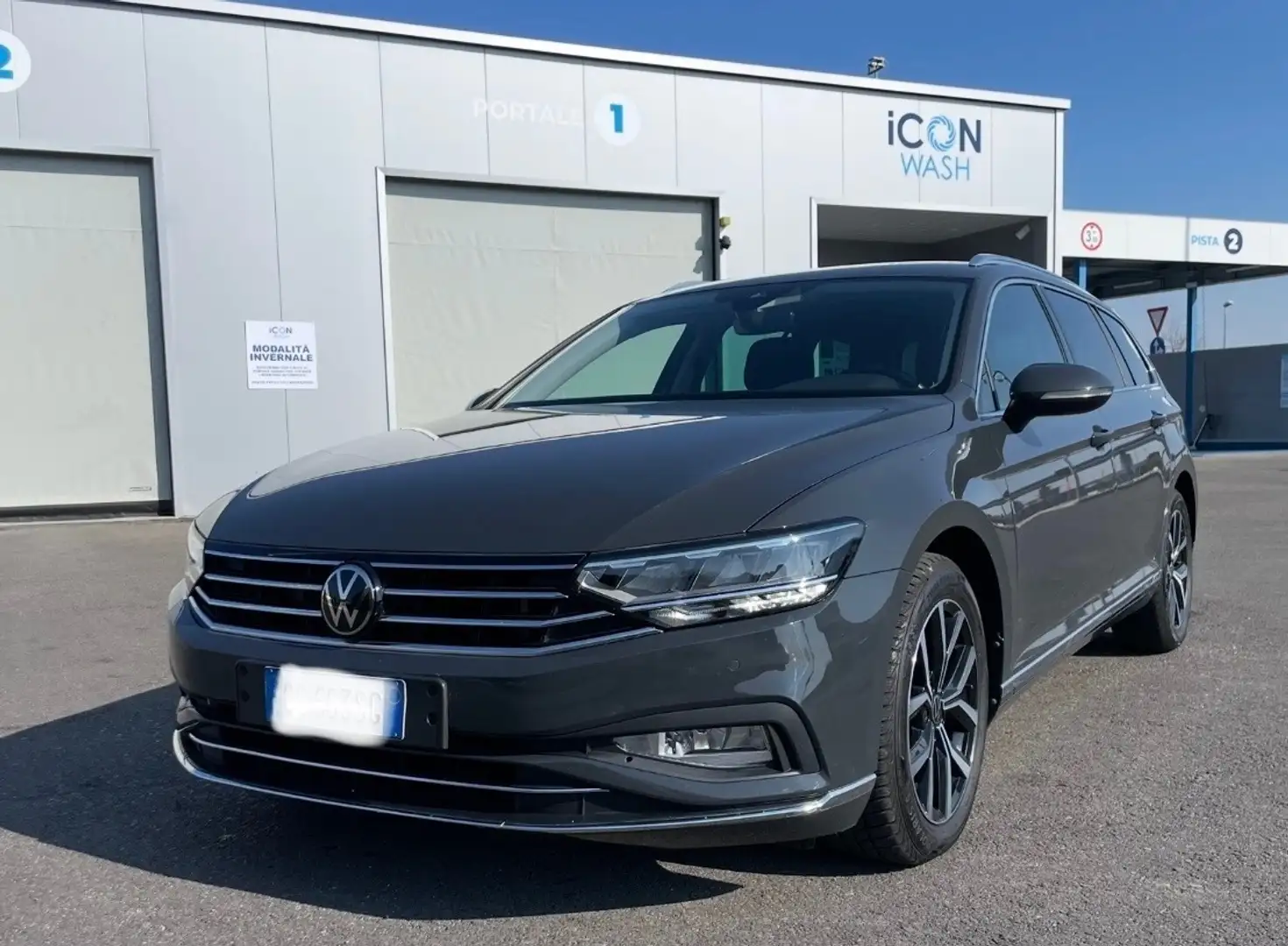 Volkswagen Passat Variant Passat Variant 2.0tdi Executive 150cv dsg GARANZIA Grigio - 1
