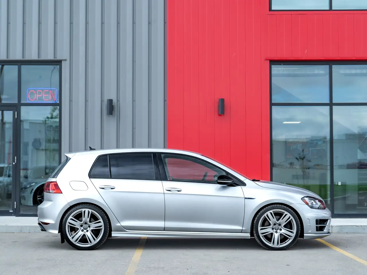 Volkswagen Golf R снимка Volkswagen Golf R