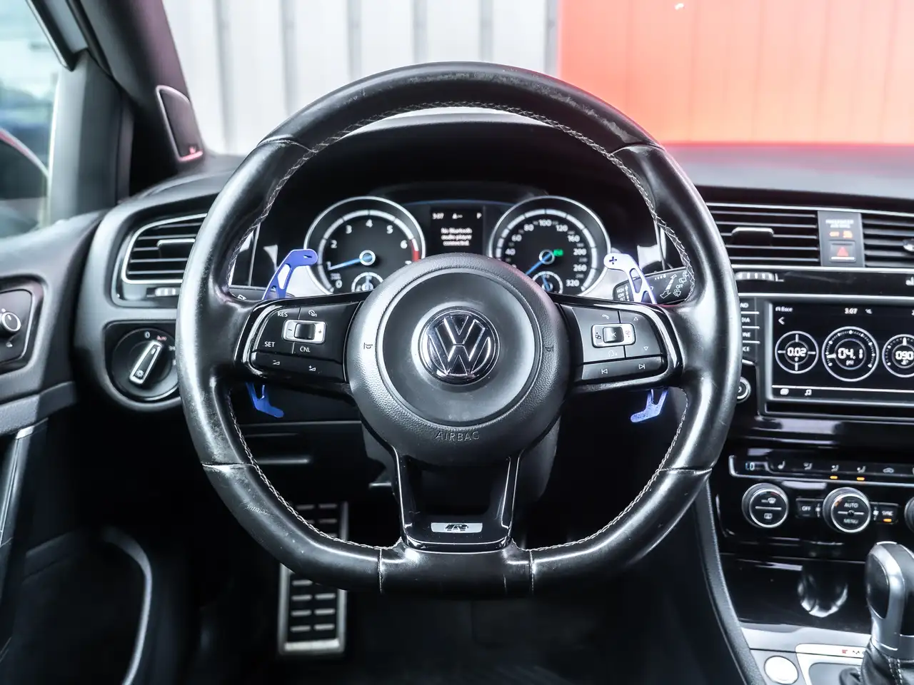 Volkswagen Golf R снимка Volkswagen Golf R