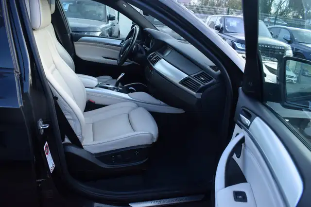 BMW X6 view 5