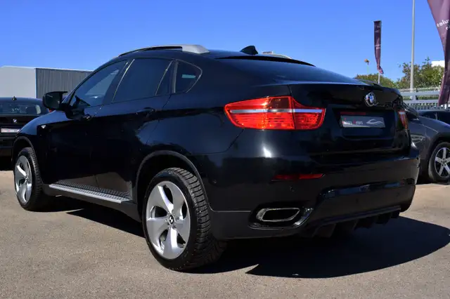 BMW X6 view 9