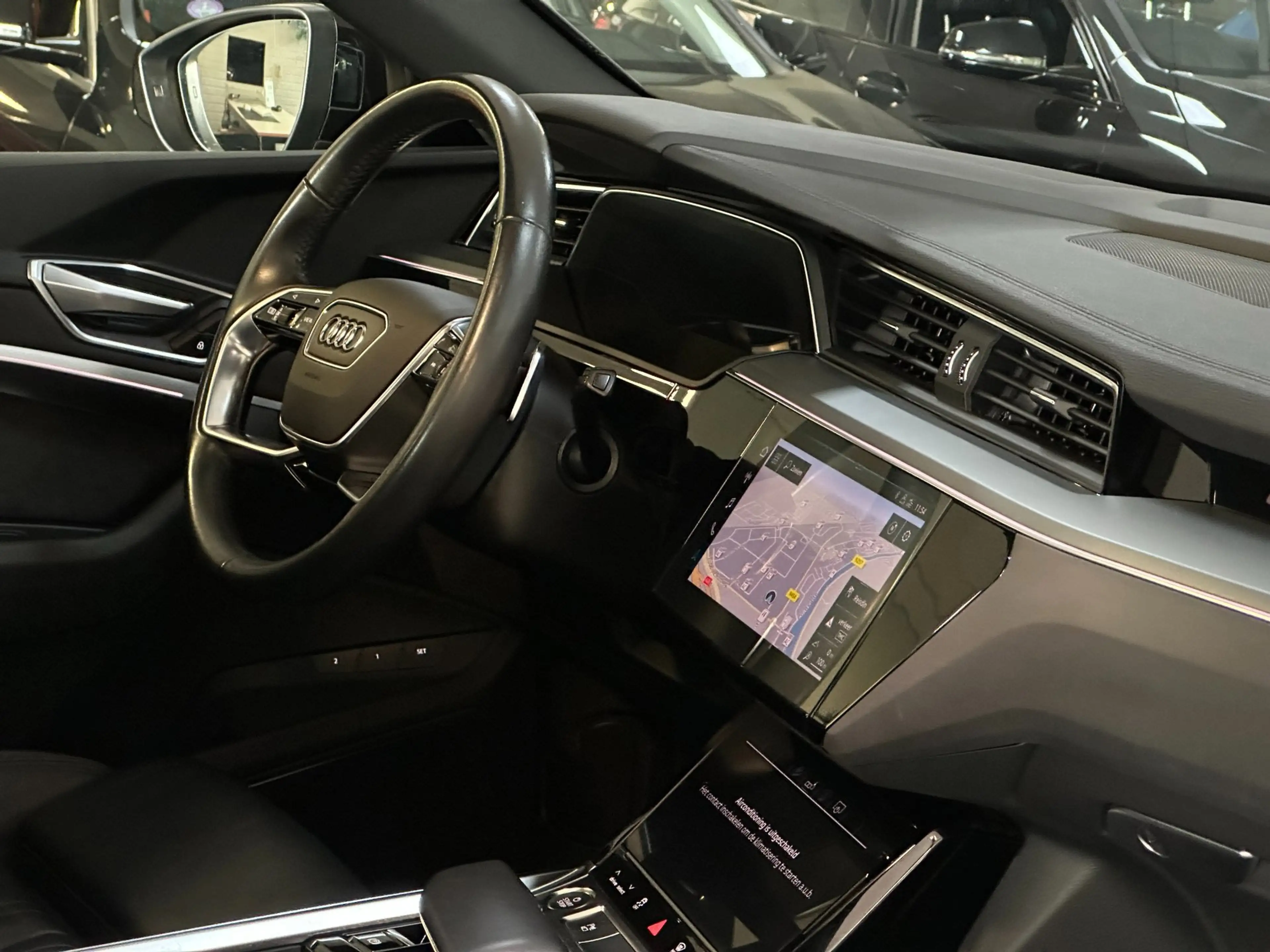 Audi e-tron E-tron 55 quattro advanced Pro Line Plus 95 kWh/PA — photo 18