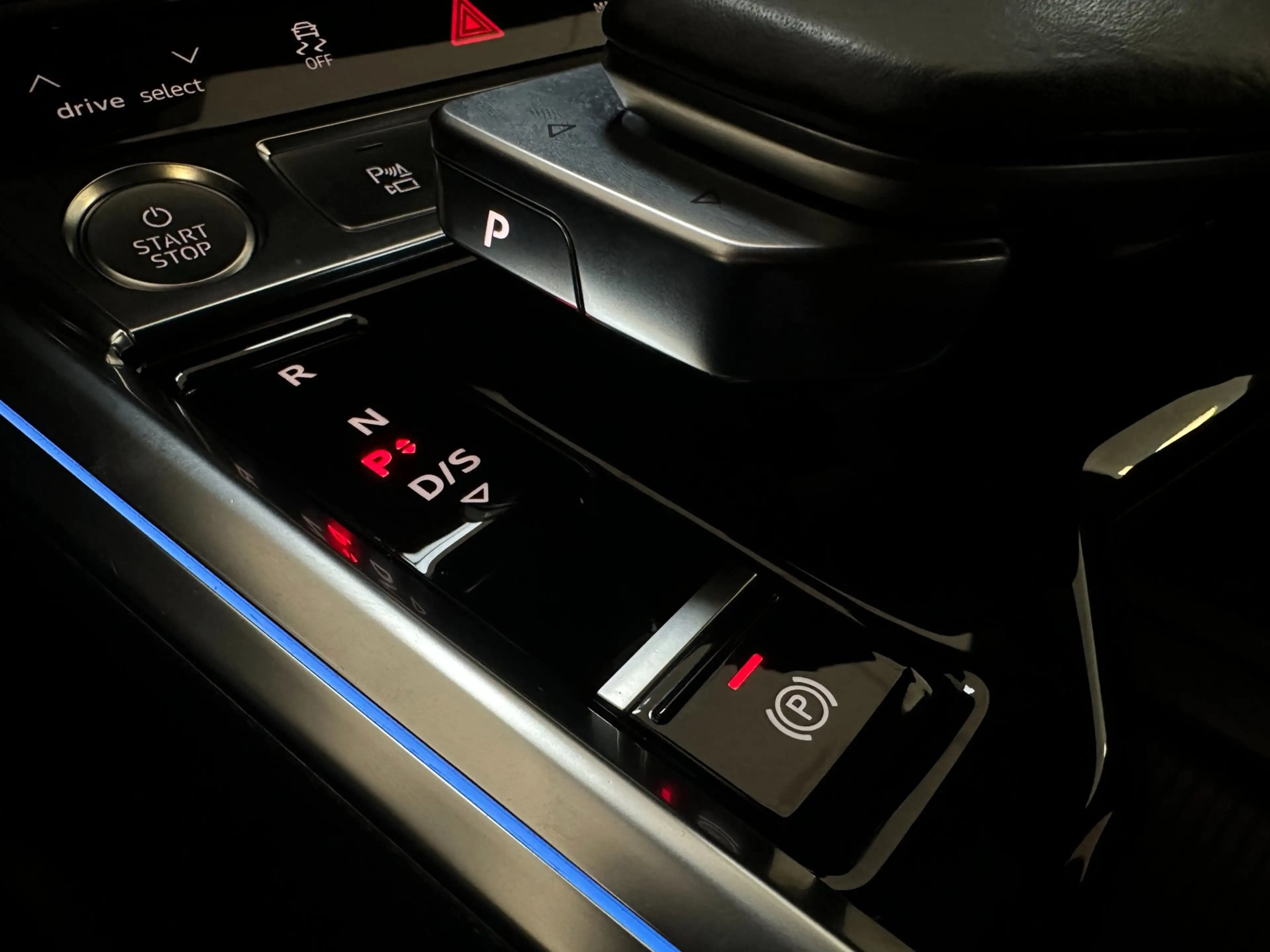 Audi e-tron E-tron 55 quattro advanced Pro Line Plus 95 kWh/PA — photo 34