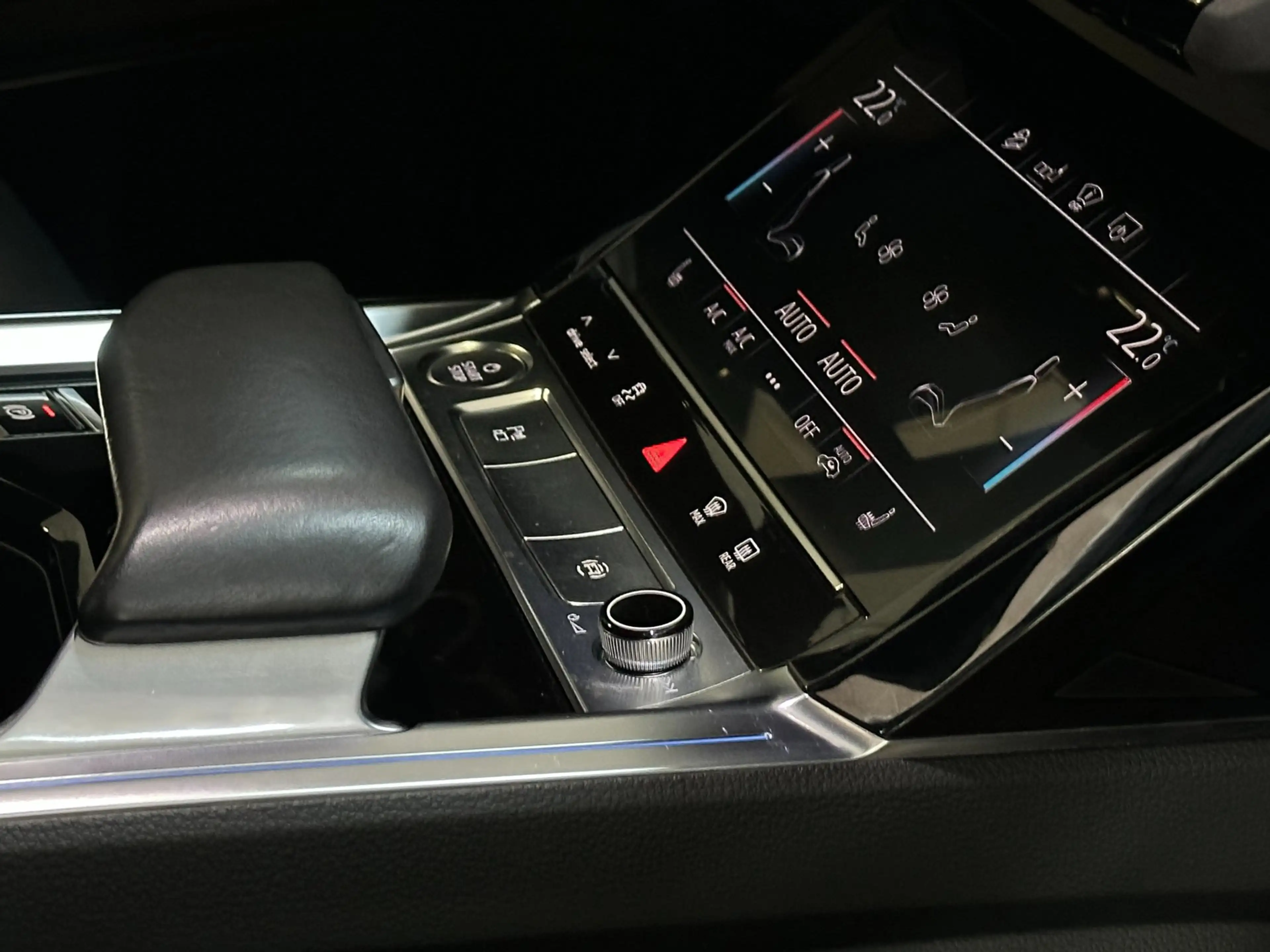 Audi e-tron E-tron 55 quattro advanced Pro Line Plus 95 kWh/PA — photo 20