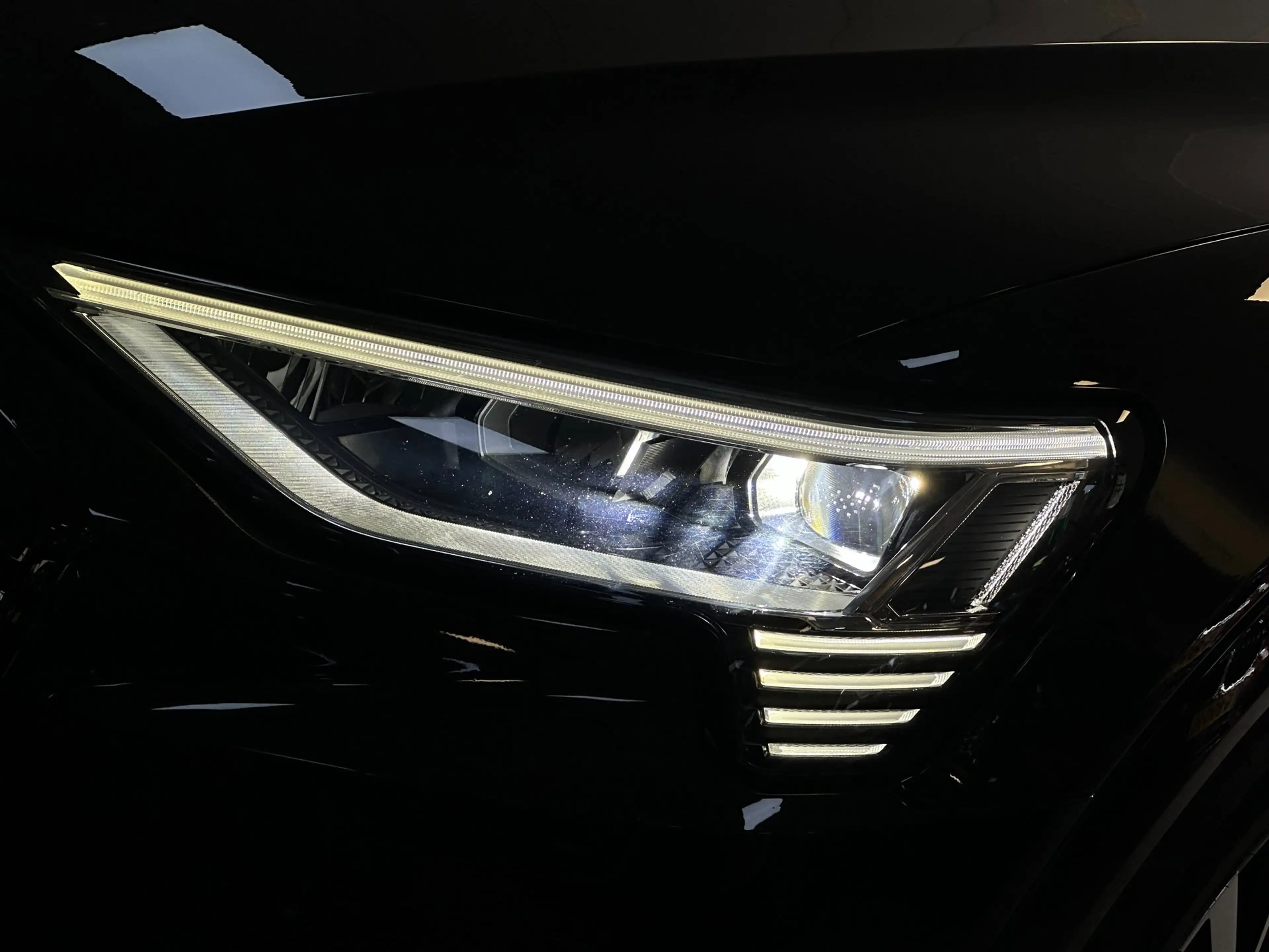 Audi e-tron E-tron 55 quattro advanced Pro Line Plus 95 kWh/PA — photo 13