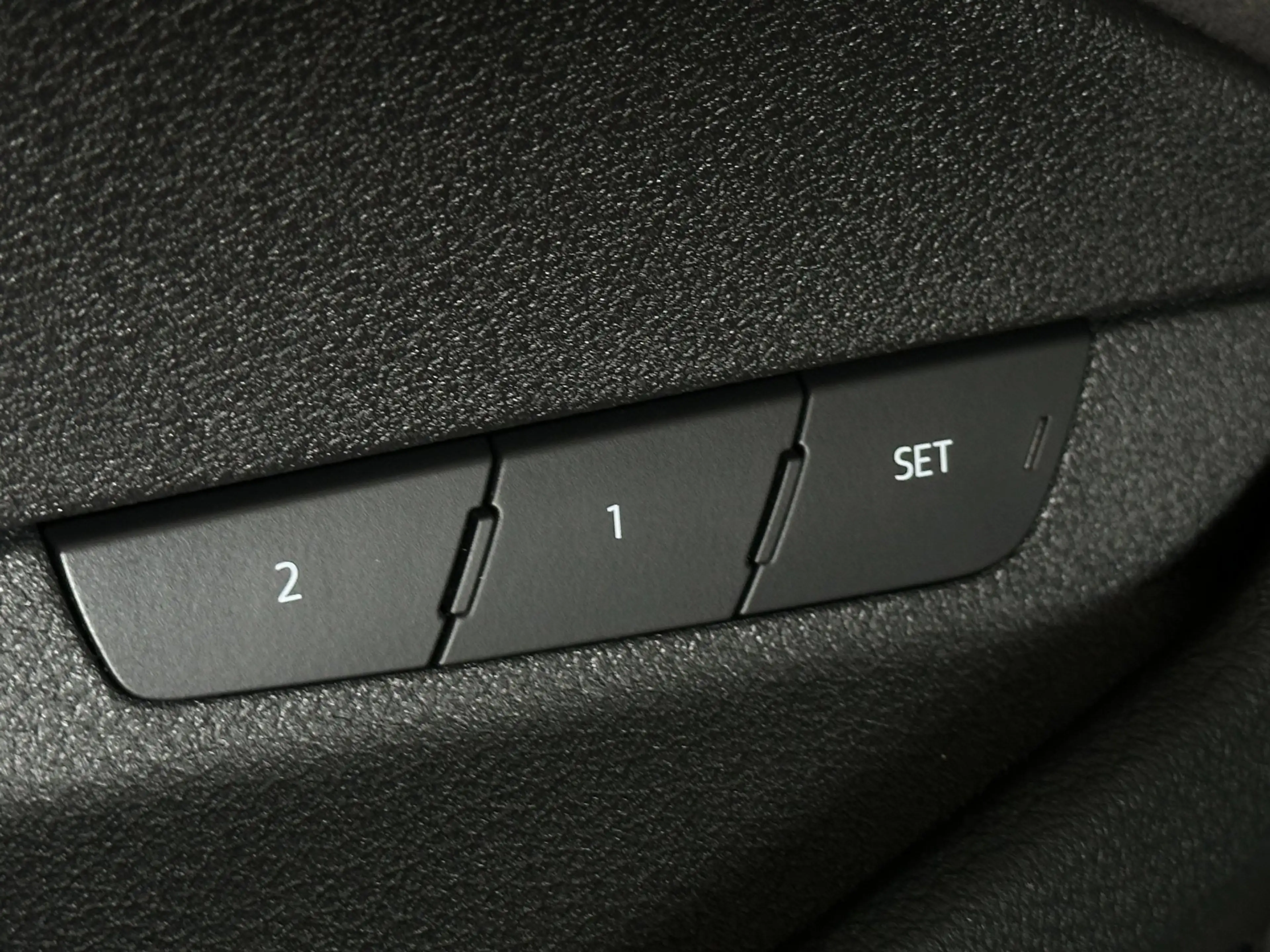 Audi e-tron E-tron 55 quattro advanced Pro Line Plus 95 kWh/PA — photo 28