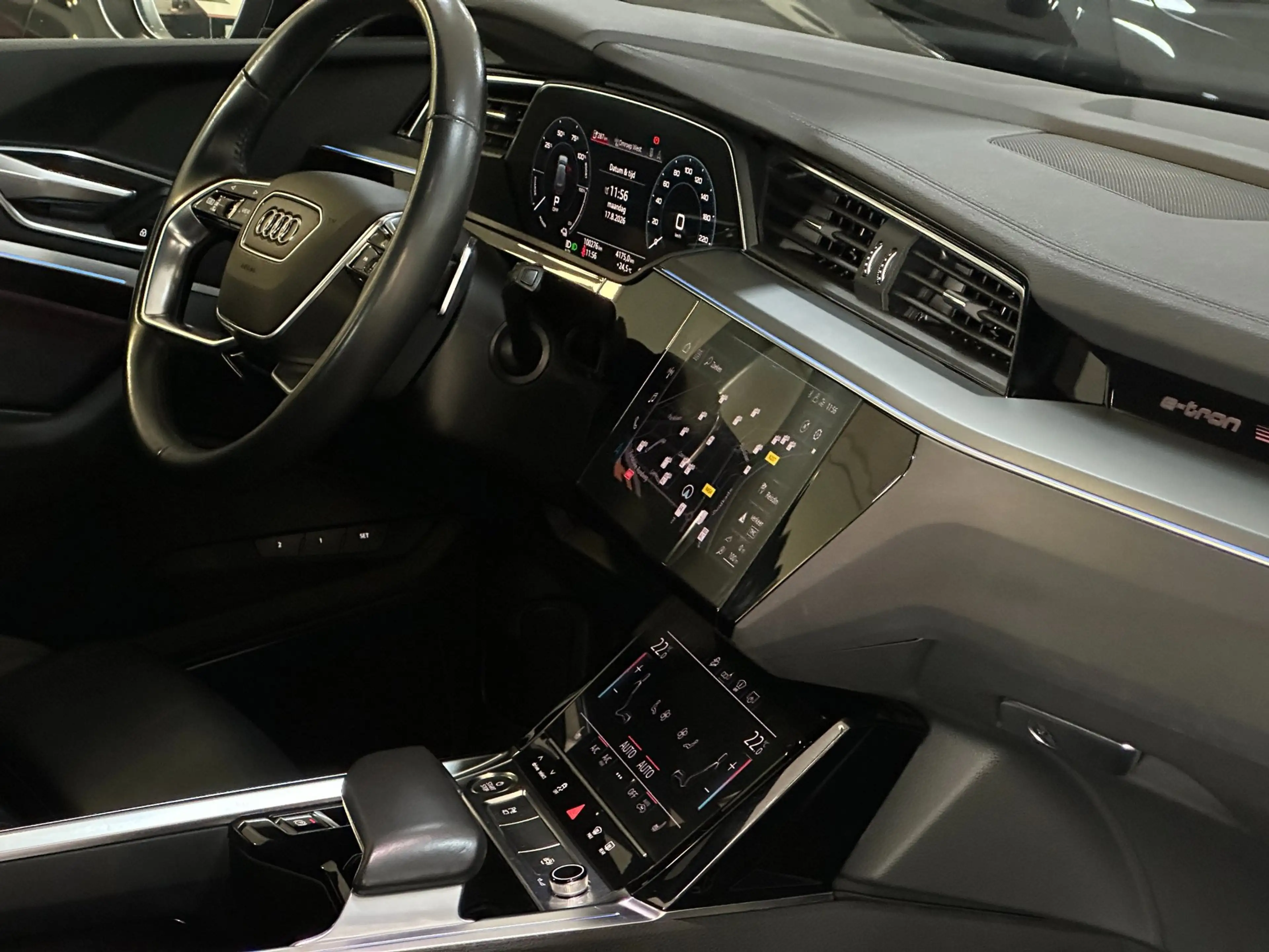 Audi e-tron E-tron 55 quattro advanced Pro Line Plus 95 kWh/PA — photo 19