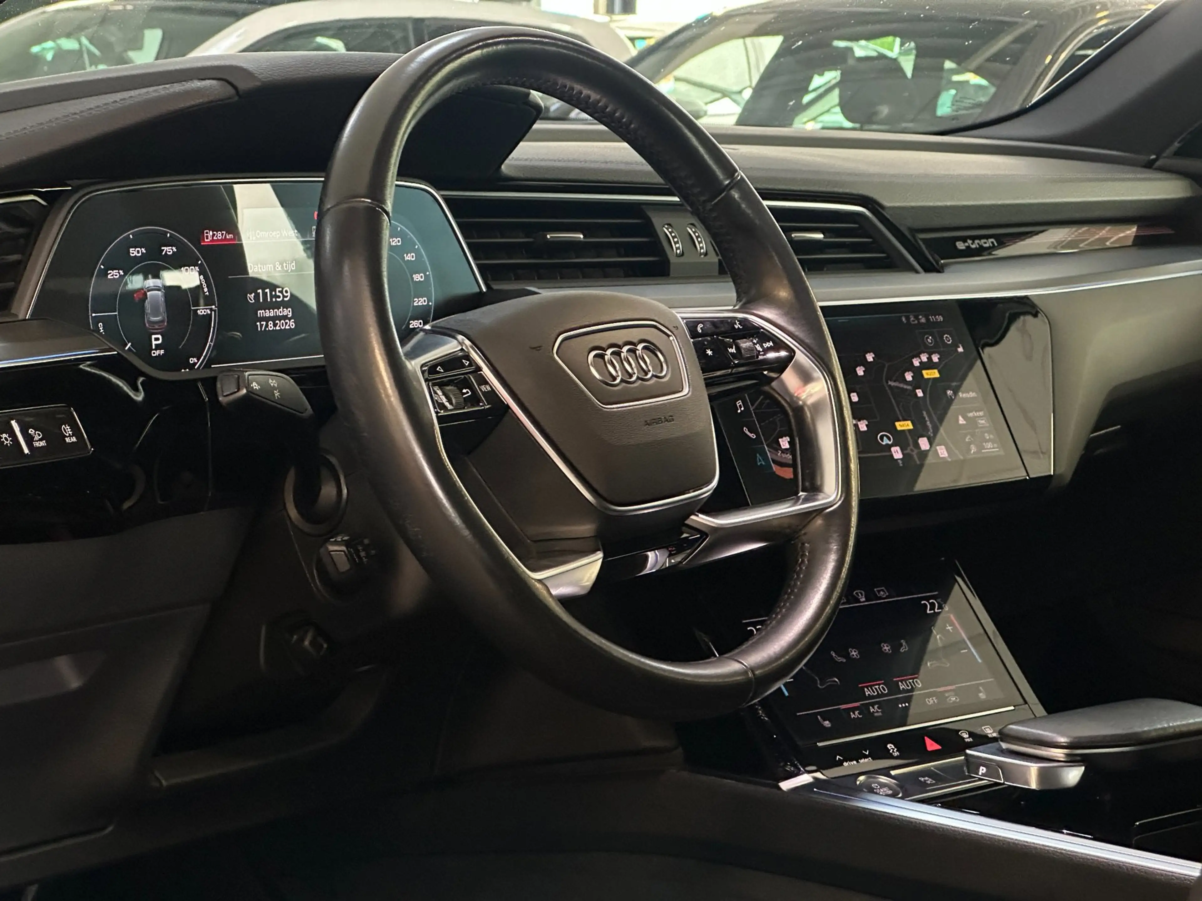 Audi e-tron E-tron 55 quattro advanced Pro Line Plus 95 kWh/PA — photo 26