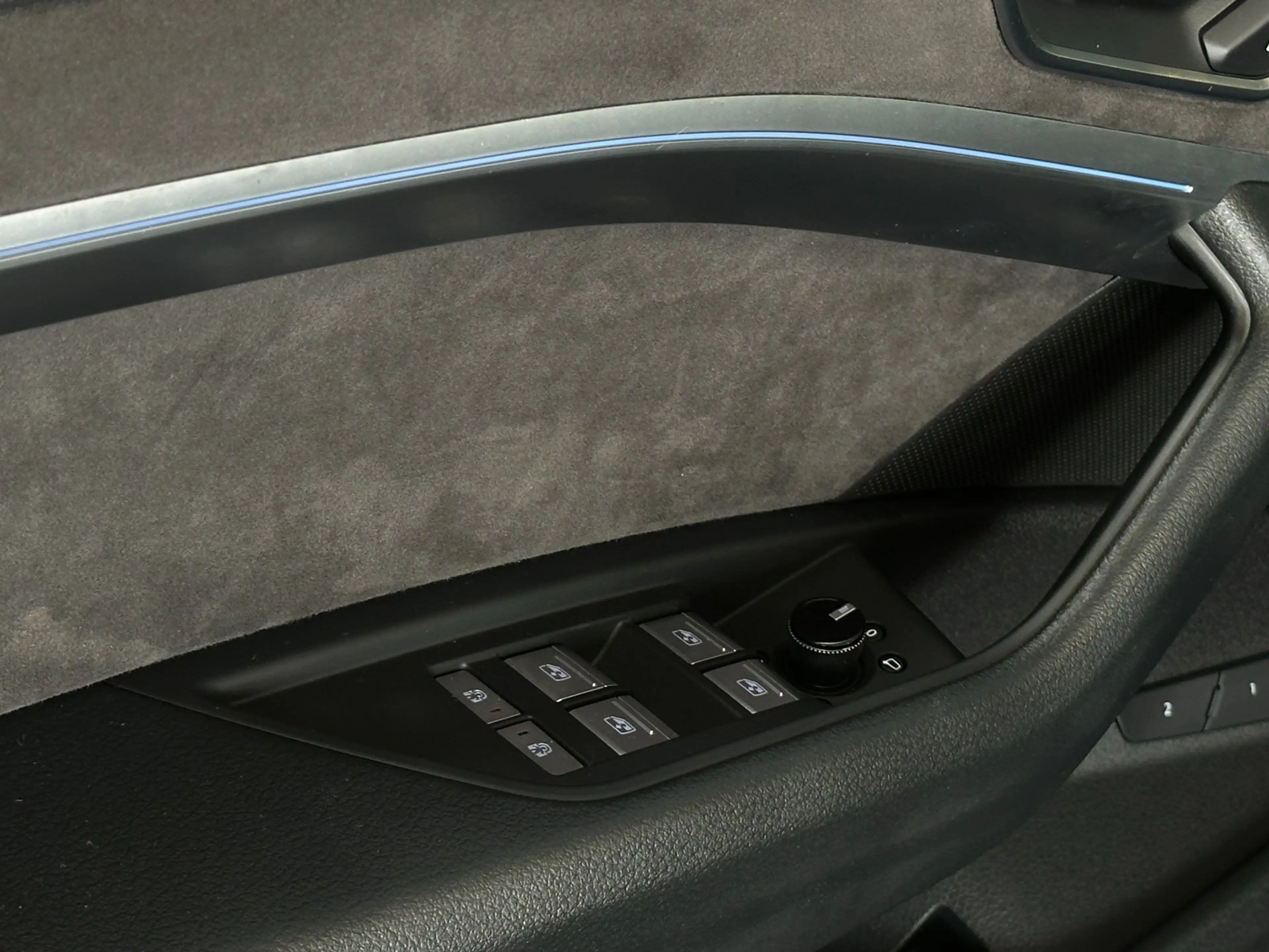 Audi e-tron E-tron 55 quattro advanced Pro Line Plus 95 kWh/PA — photo 27