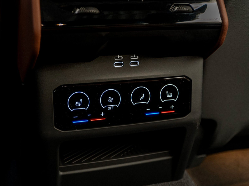 BMW 550 e M Sport Memo AHK B&W HUD 4-Zones — photo 14