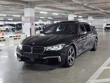 M760Li xDrive 610 ch V12 Limousine