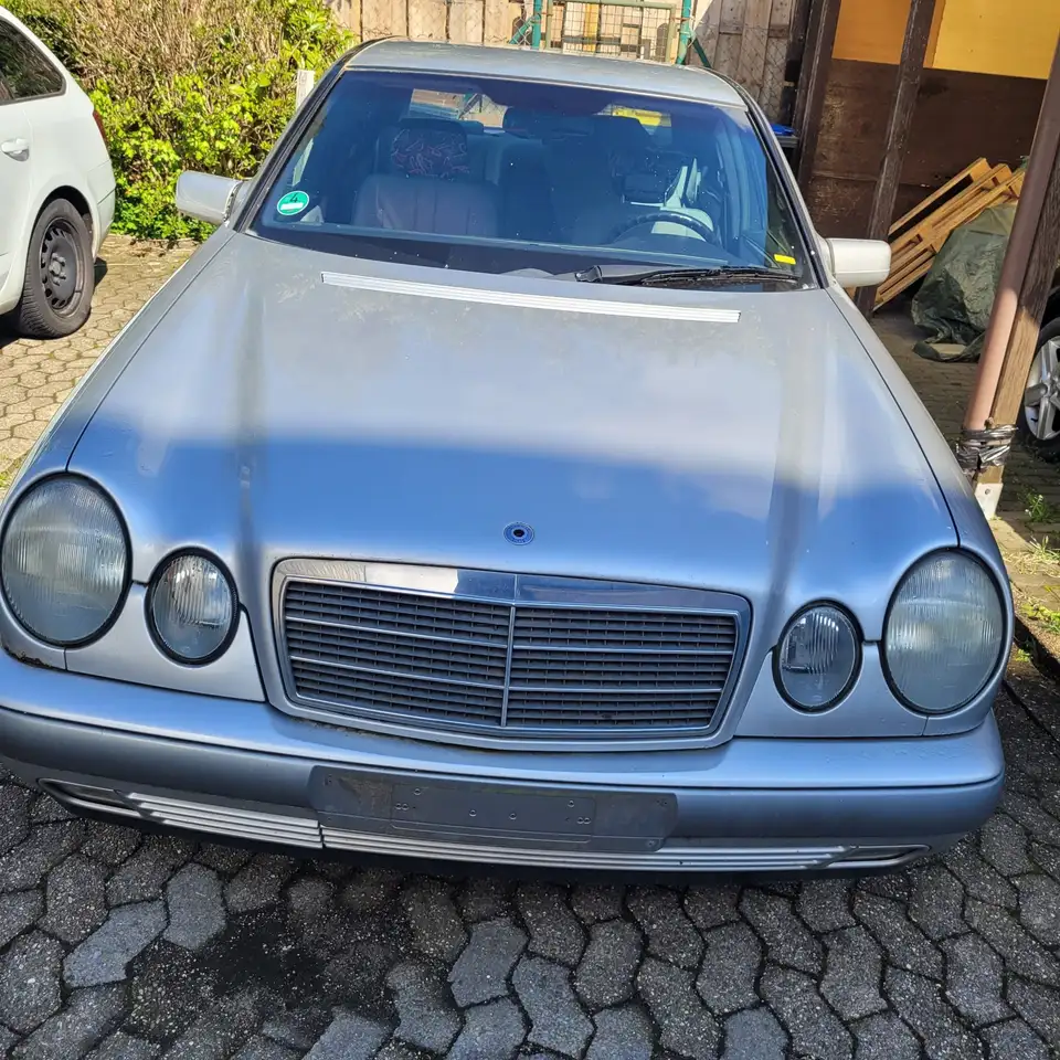Mercedes-Benz 230, foto 6