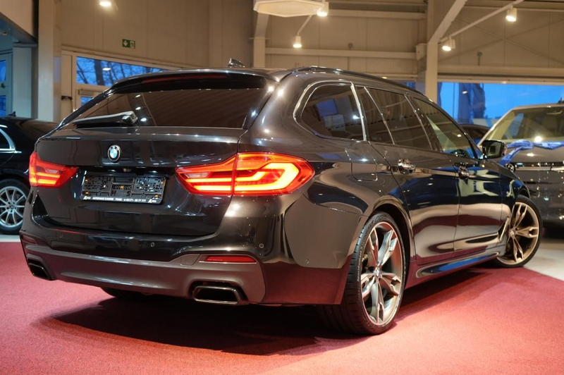 BMW 550 d xDrive Touring *LED*Navi*Virtual*Kamera* — photo 4