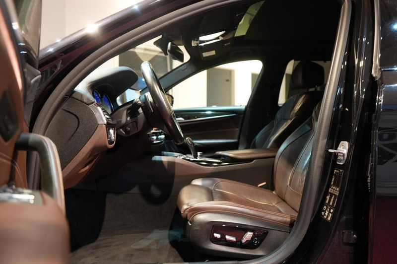 BMW 550 d xDrive Touring *LED*Navi*Virtual*Kamera* — photo 15