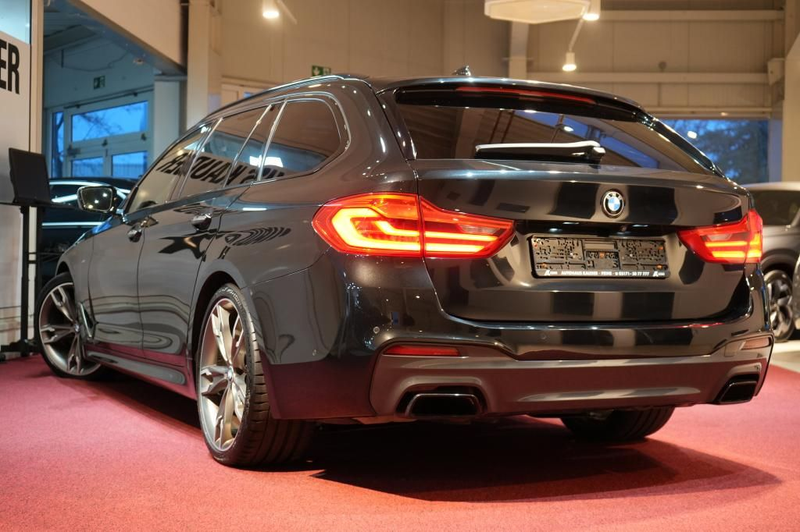 BMW 550 d xDrive Touring *LED*Navi*Virtual*Kamera* — photo 2