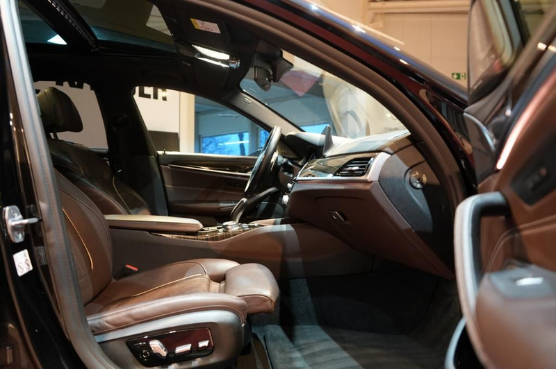 BMW 550 d xDrive Touring *LED*Navi*Virtual*Kamera* — photo 11