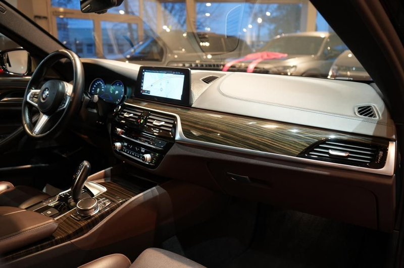 BMW 550 d xDrive Touring *LED*Navi*Virtual*Kamera* — photo 12