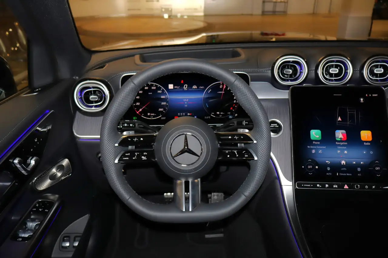 Mercedes-Benz GLC снимка Mercedes-Benz GLC