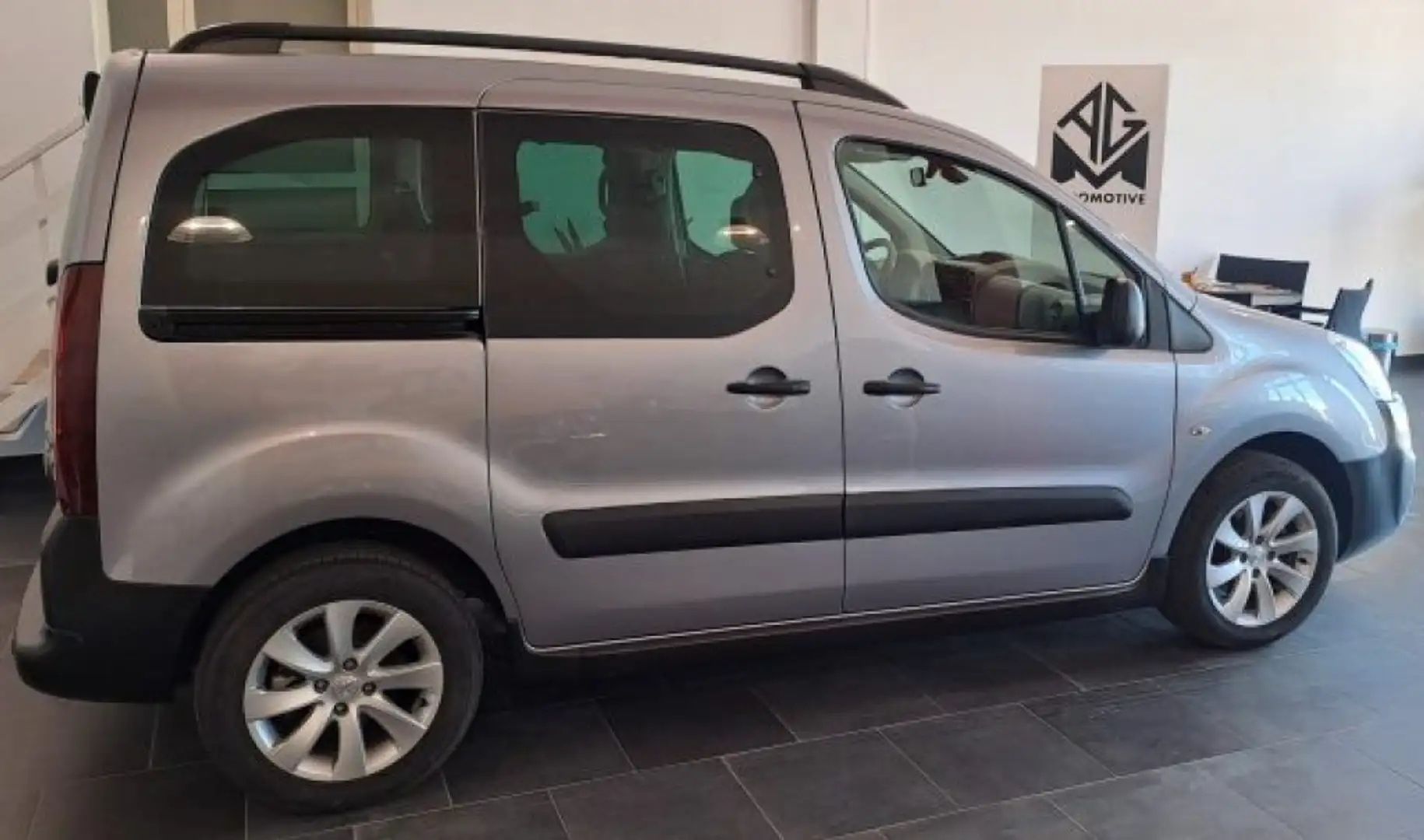 Peugeot Partner Tepee 1.6 BlueHDi 100CV 5 Posti Gris - 2