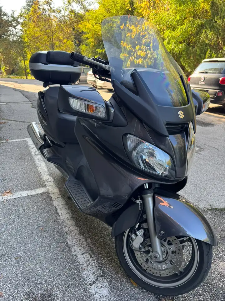 Suzuki Burgman 650