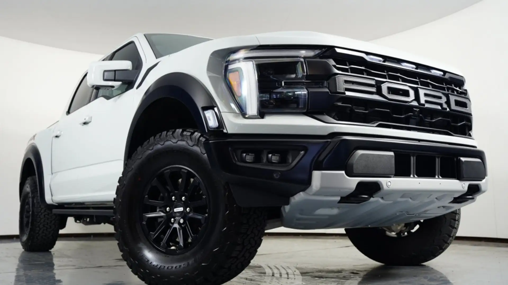 Ford F 150 Raptor 3.5L Twin-Turbo EcoBoost Weiß - 2