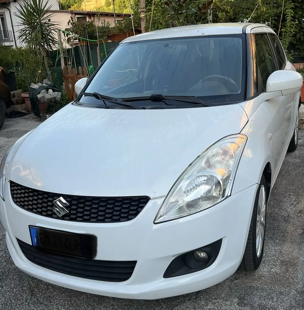 Suzuki Swift - 1