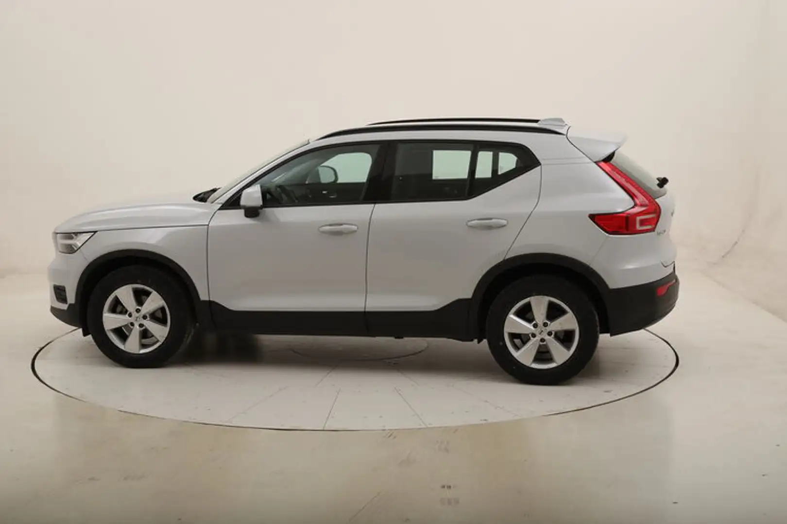 Volvo XC40 D3 Business Geartronic 2.0 Diesel 150CV Silver - 2