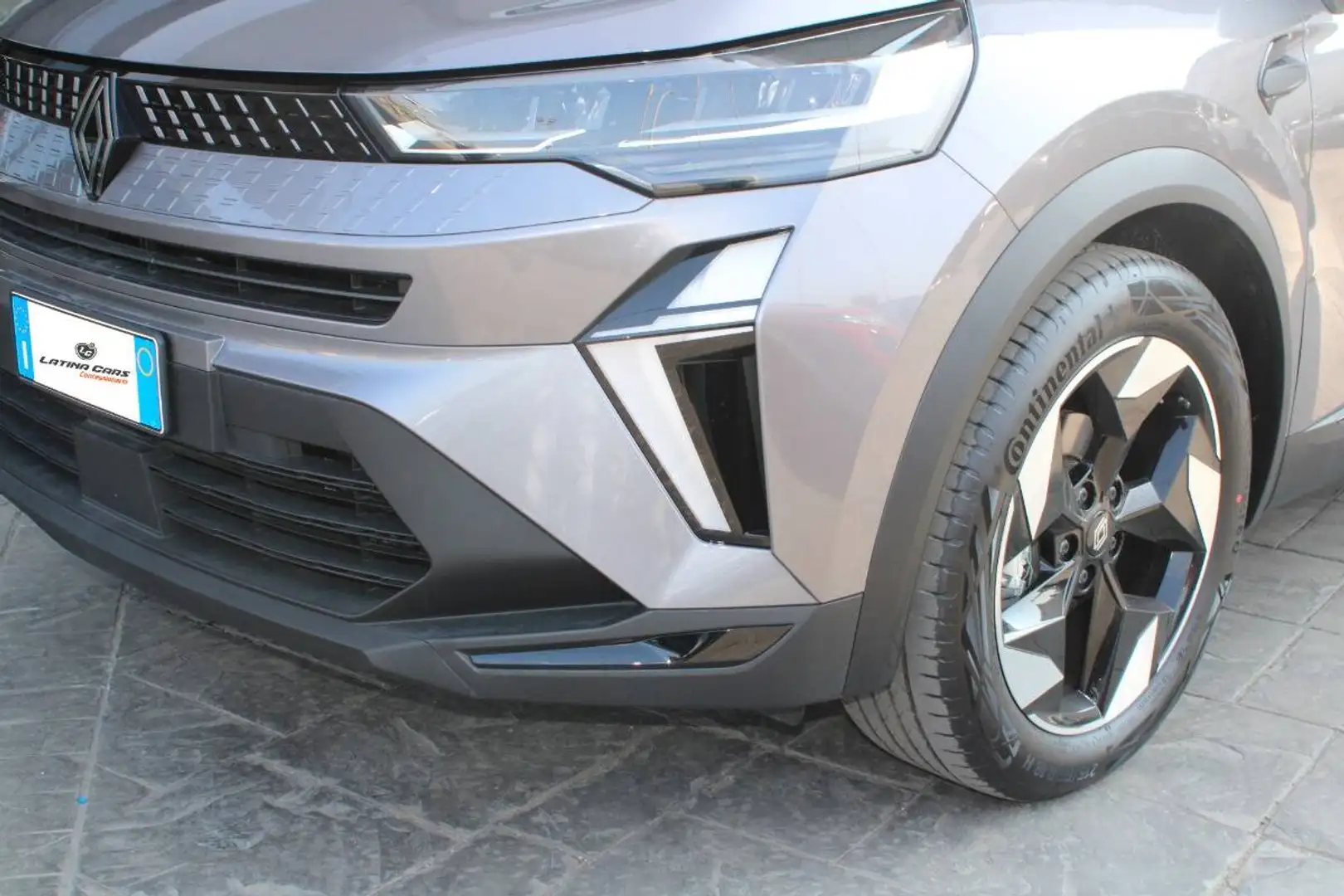 Renault Captur 1.0 eco-g Techno 100cv Con CARPLAY & TELECAMERA Grigio - 2