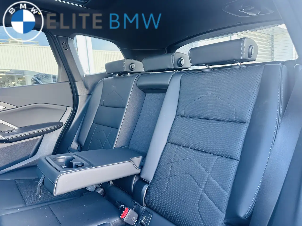 BMW X1 снимка BMW X1
