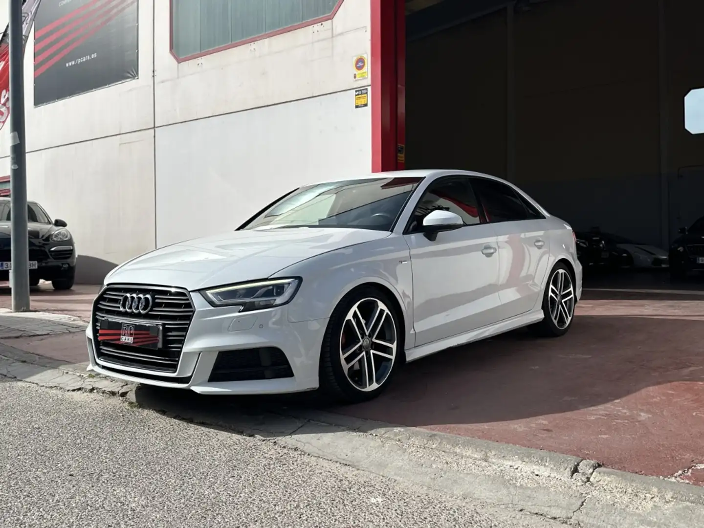 Audi A3 Sedán 2.0TDI S Line Edition 110kW Bianco - 1